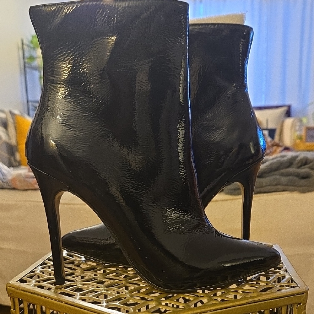 Forever 21 Glossy Black Heeled Boots